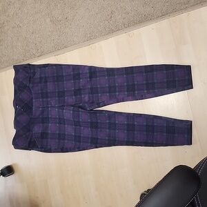 Torrid pixie, stretch pants size 2R.